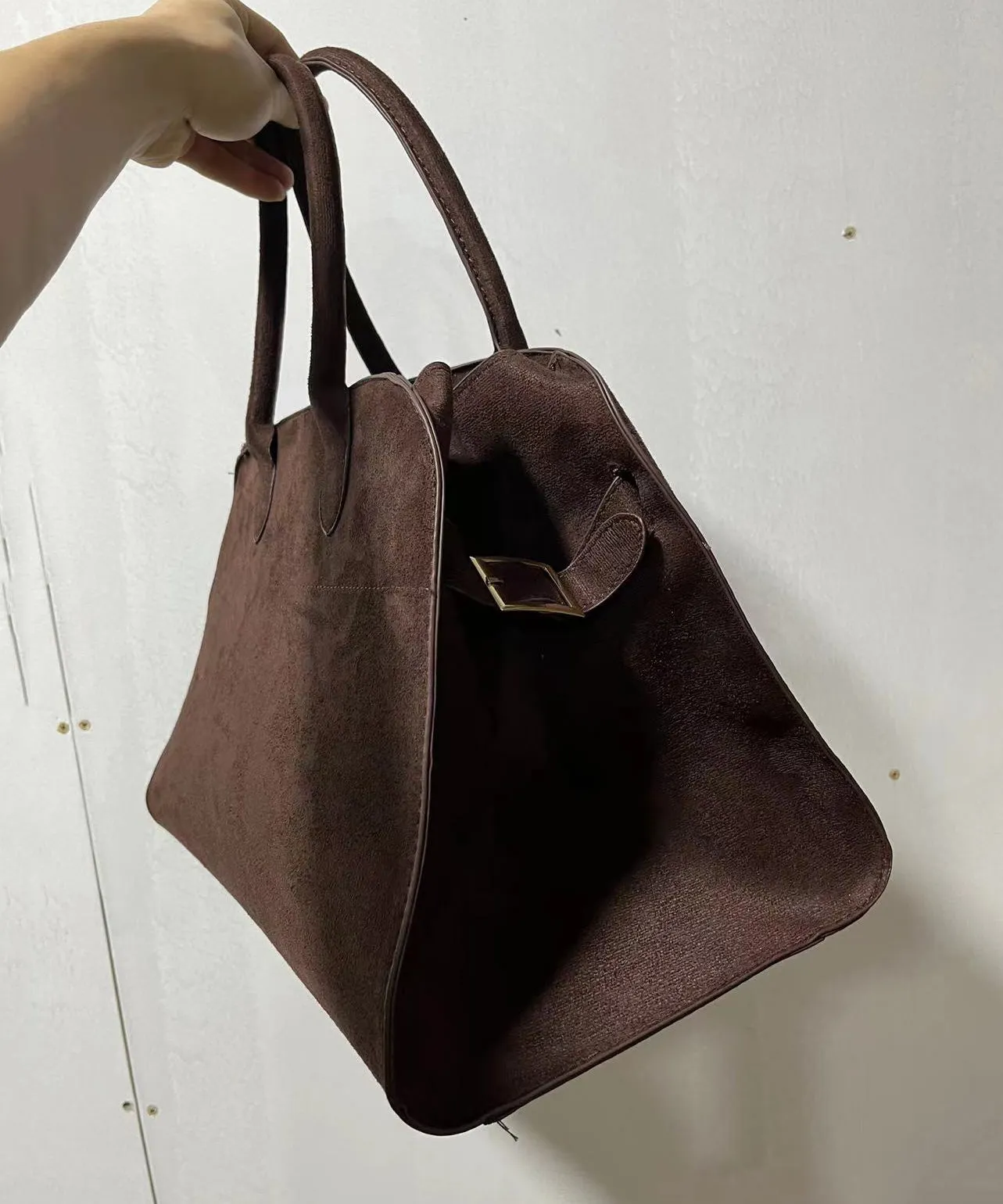 2024 New Brown Large Capacity Capacity Handbag MM071