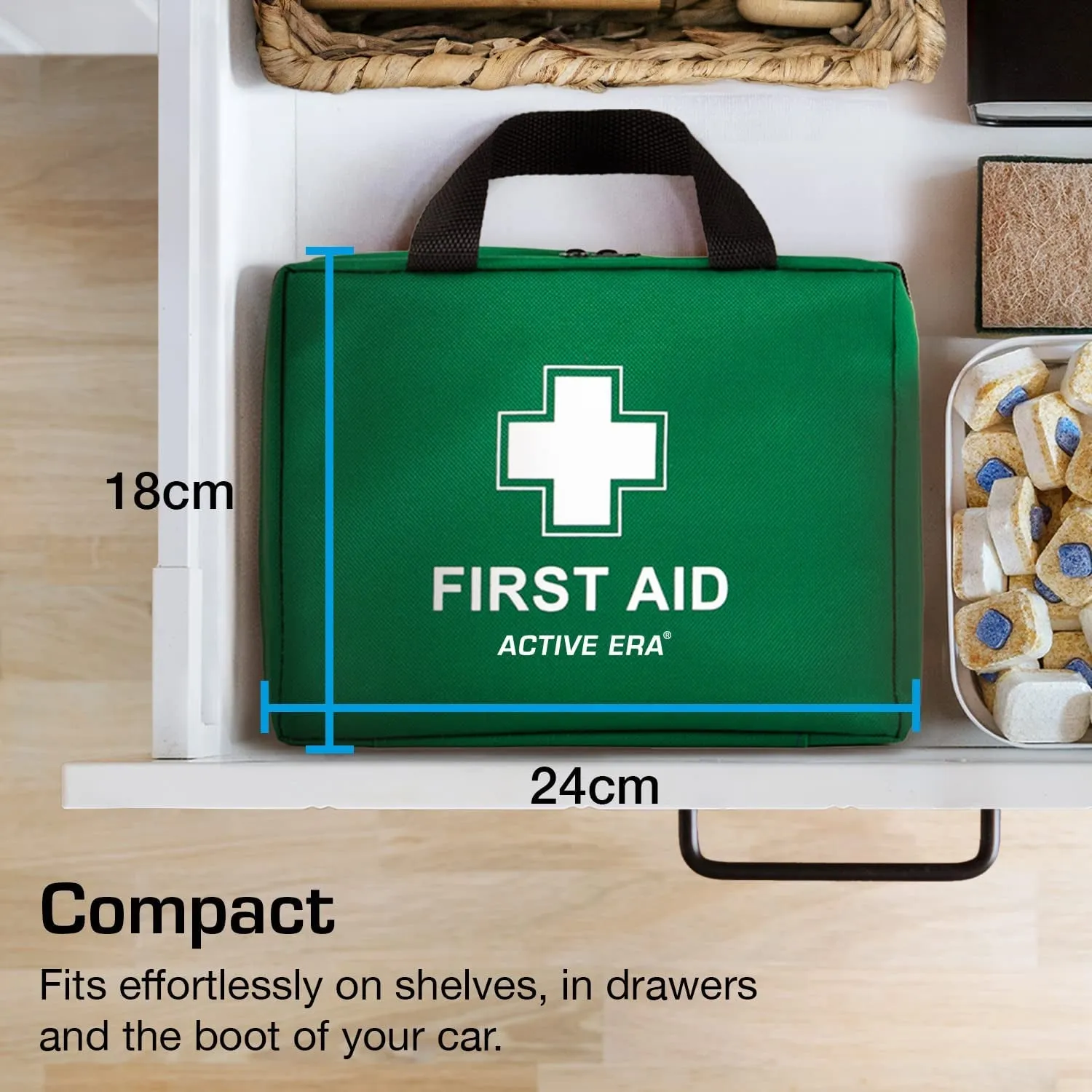 220 Piece Premium First Aid Kit Bag - includes Eyewash, 2 x Cold (Ice) Packs and Emergency Blanket for Home, Office, Car, Caravan, Workplace, Travel and Sports (Green)