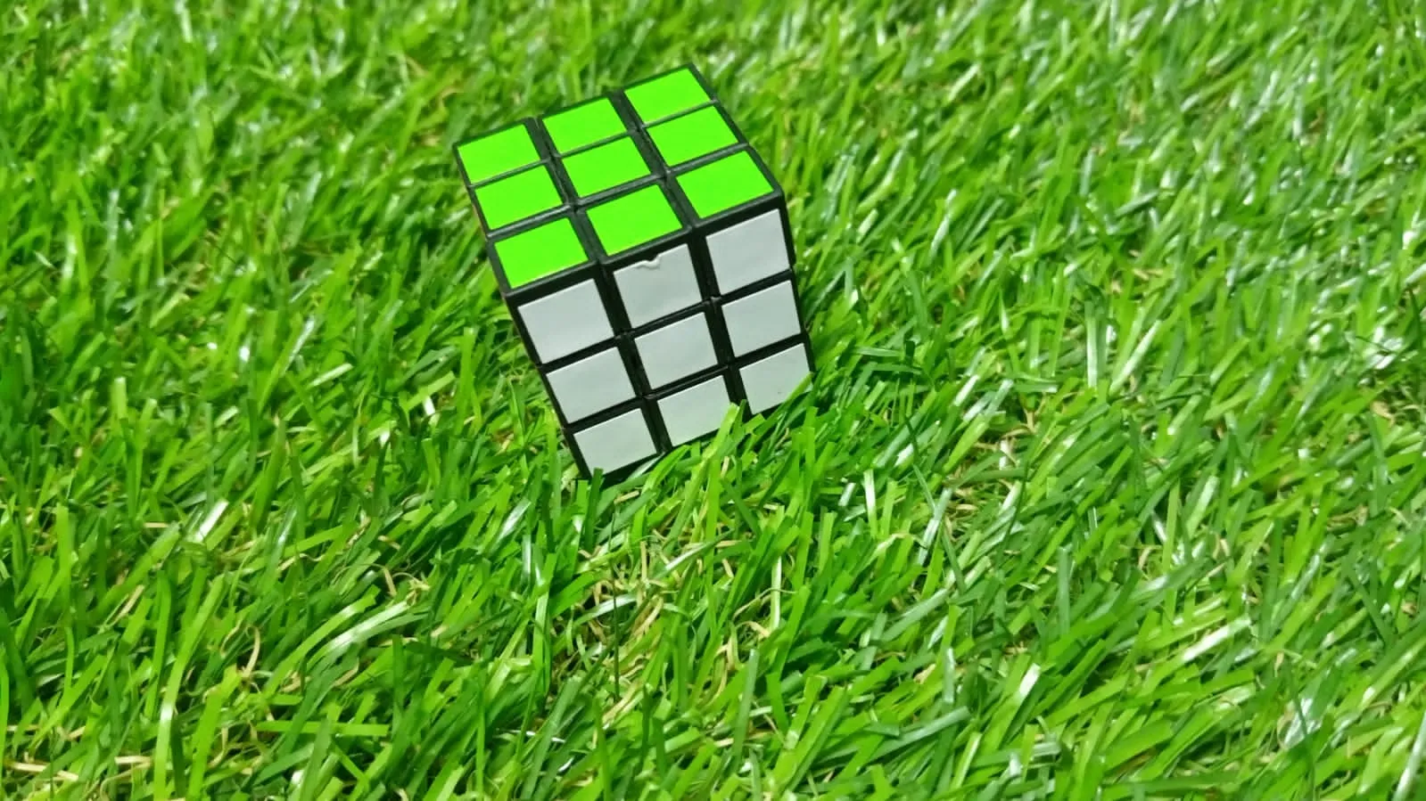 4022 1Pc Mini Cube, Puzzle Game for Boy And Girl, Magic Cube for Birthday Gift