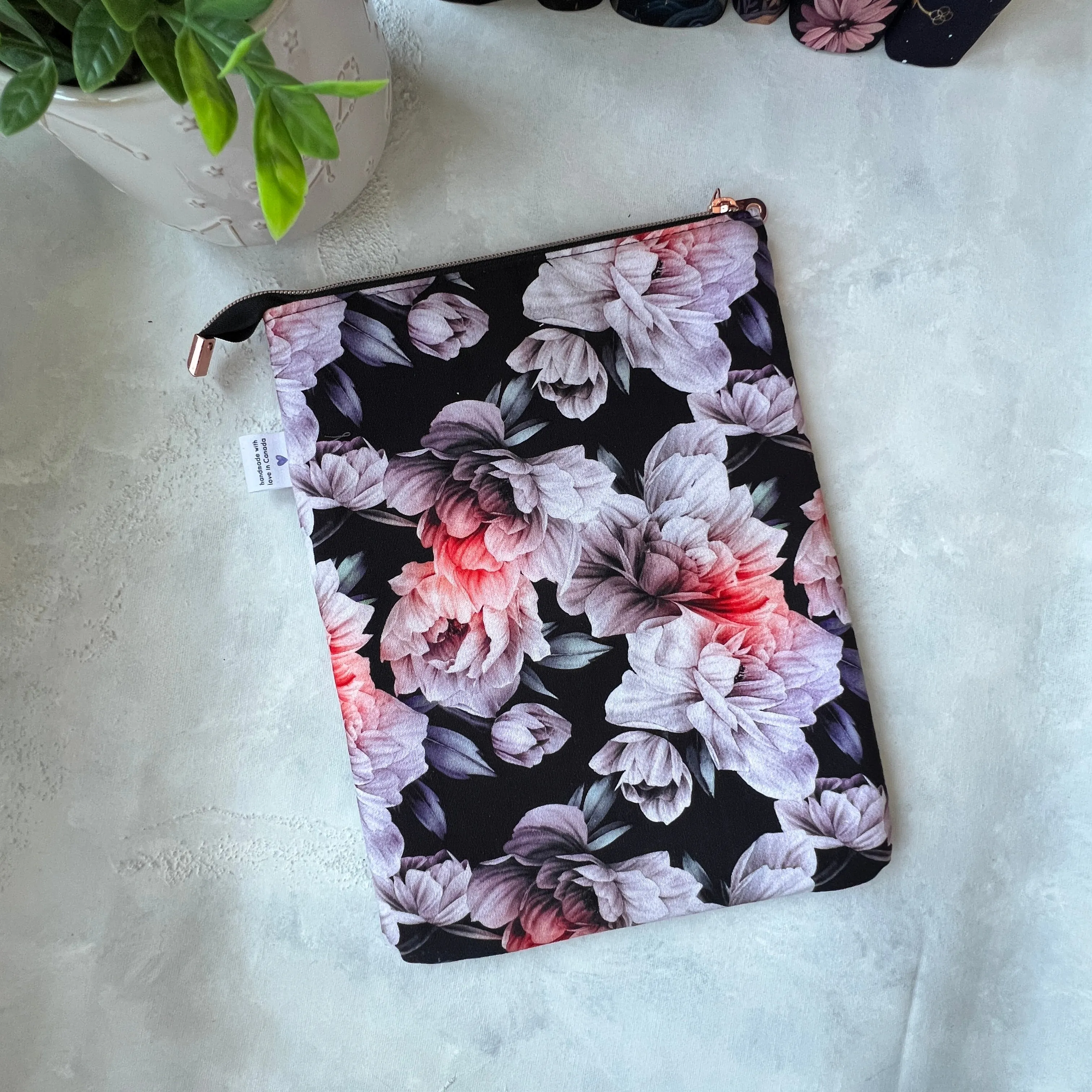 Pretty Peony - Zippered Book Sleeve