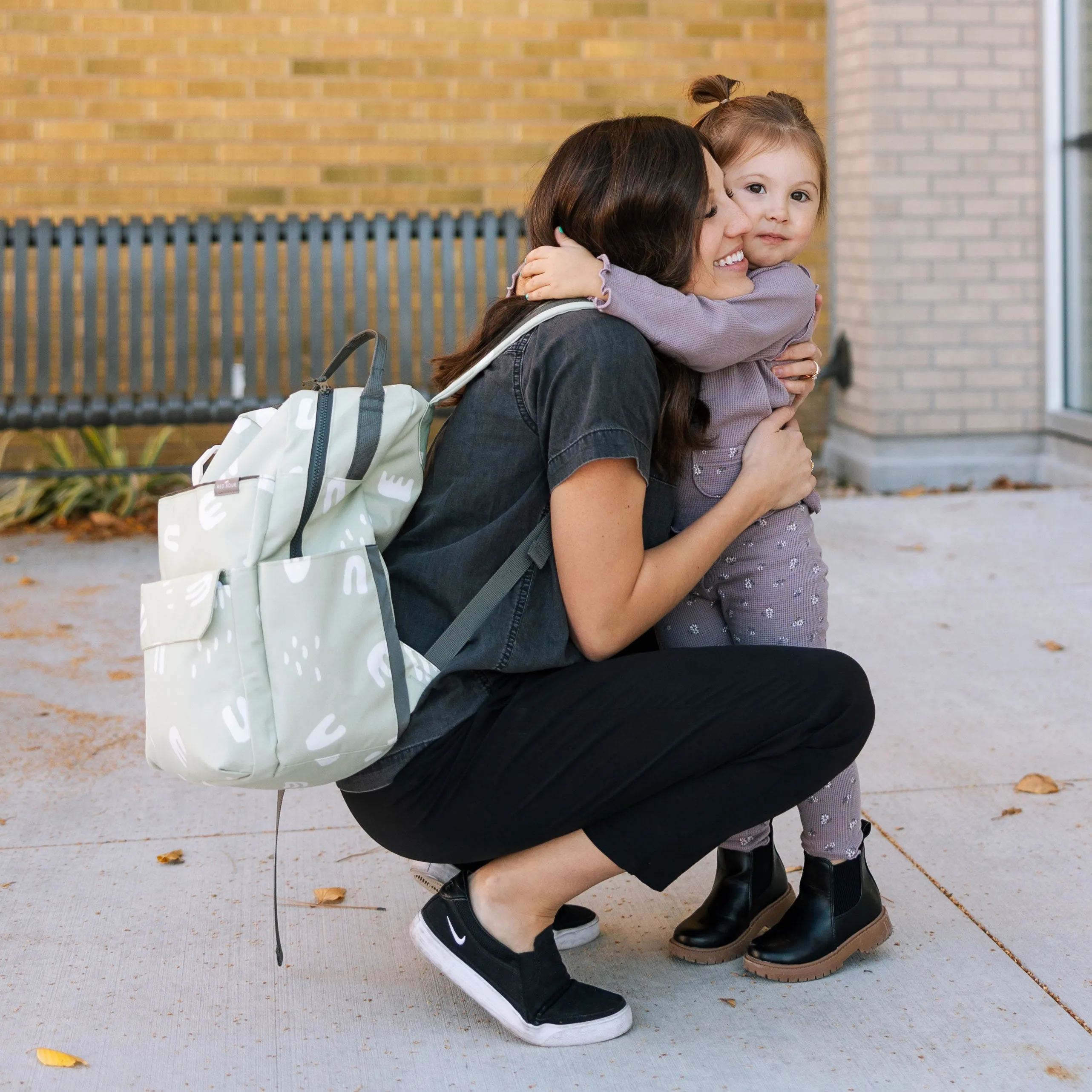 Red Rovr® Roo Backpack - Pear Doodle