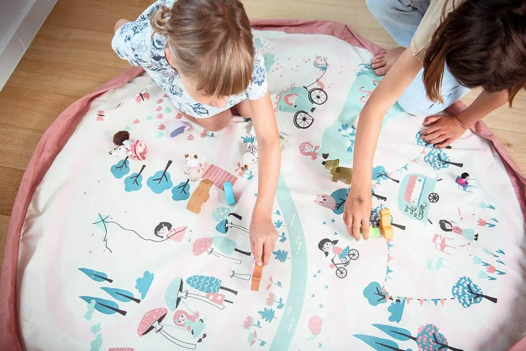 Walk in a park toy storage bag